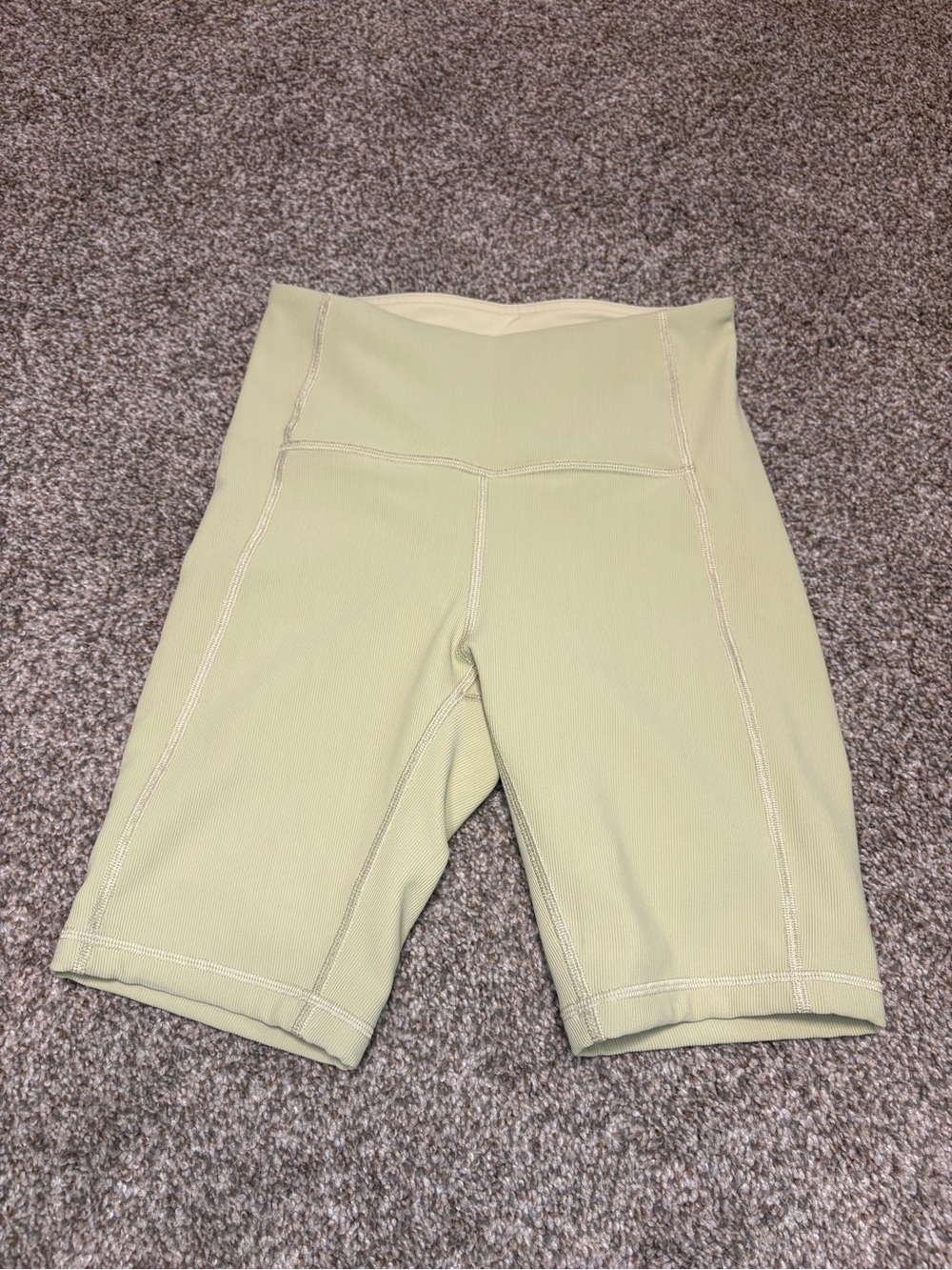 Lululemon Ribbed Countered High-Rise Bike Short 8”